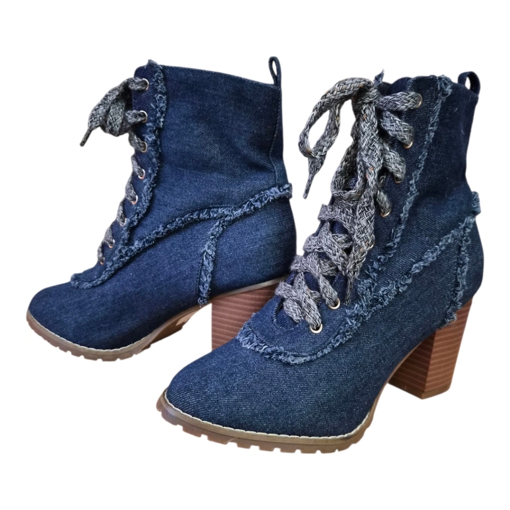Comfort Women’s 7M Denim Lace Up Block Heel Ankle Boots Distressed Trim NWOB‎